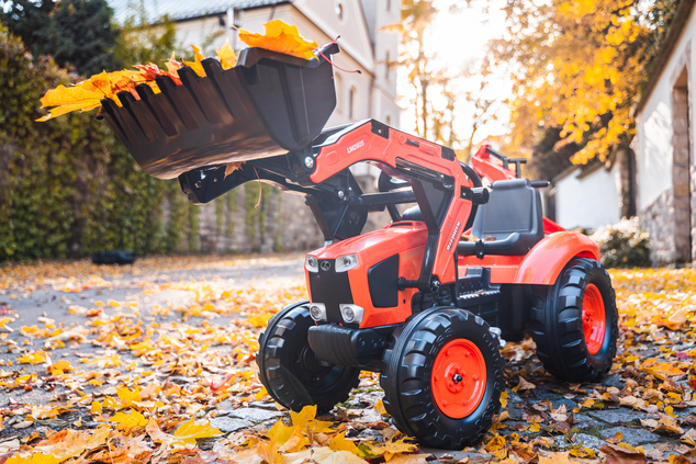 Falk šliapací traktor 2090W Kubota s prednou a zadnou lyžicou a prívesom