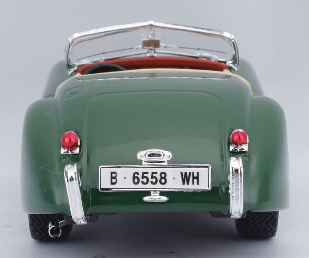 Bburago 1:24 Jaguar XK 120 Roadster (1951) Grün