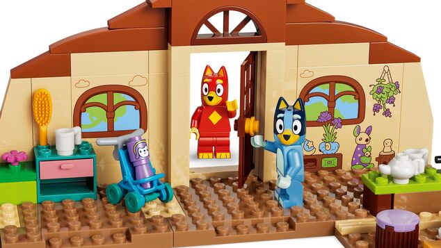 LEGO® Bluey 11221 Škola s Rustym a Bluey