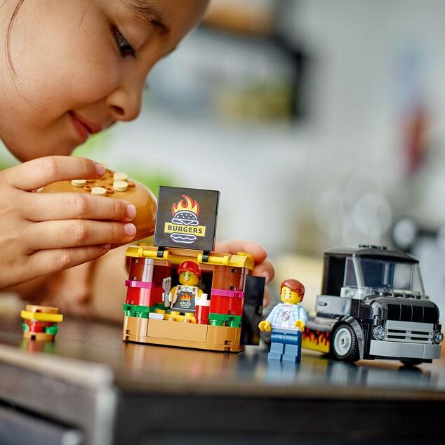 LEGO® City 60404 Tovornjak s hamburgerji