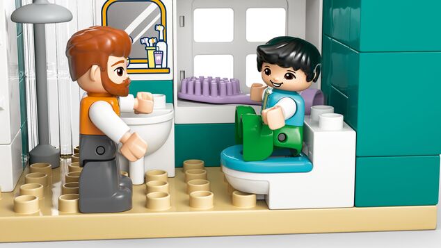 LEGO® DUPLO® 10470 Moderný rodinný dom 3 v 1 s figúrkami