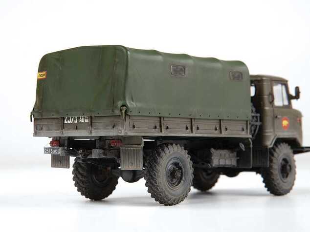 Model Kit avto 43008 - Sovjetski tovornjak s pogonom na vsa kolesa GAZ-66 (1:43)