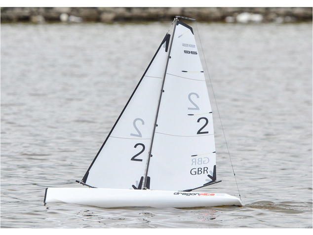 Dragon Flite 95 plachetnica RTR
