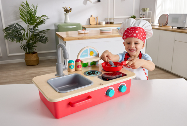 Hape Mini kuchynka pre malých šéfkuchárov