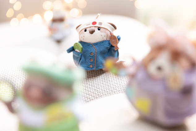 NICI peluche MyMochi Lontra Jiro 8 cm con sushi e costume da chef, confezione regalo