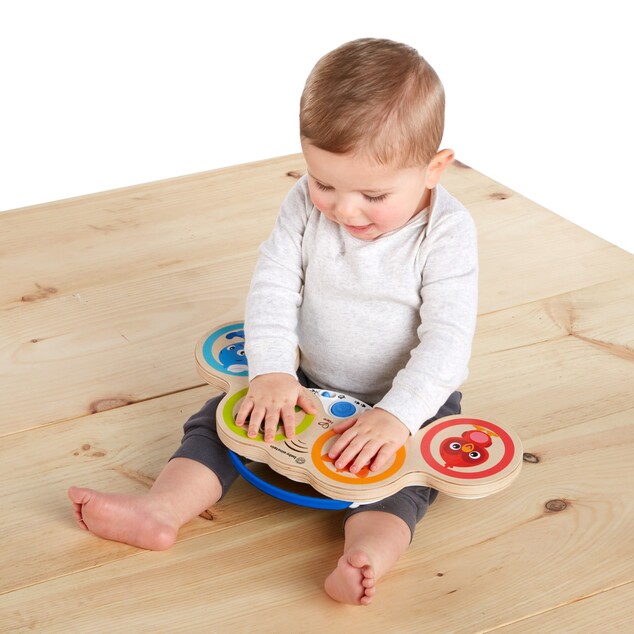 Hračka drevená hudobná bubny Magic Touch HAPE 6m+