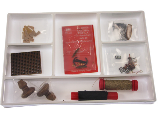 AMATI HMS Bounty 1:135 First step kit