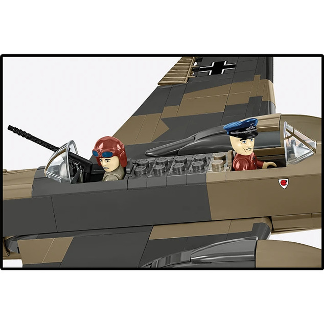 Cobi II WW Messerschmitt Bf 110C, 1:32, 573 p, 2 f
