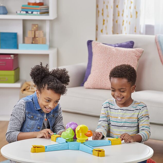 Hasbro Kinderspiel Hungrige Flusspferde - Trägerraketen E9707