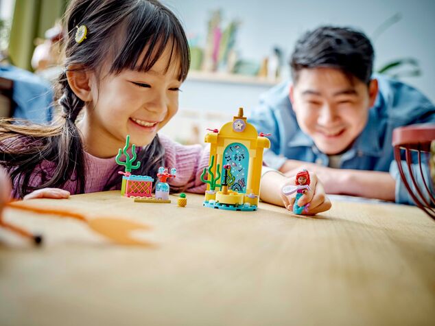 LEGO® Disney™ 43235 Ariel a jej hudobné pódium