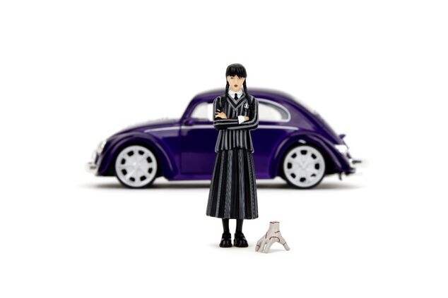 Jada Wednesday auto 1972 VW Beetle 1:24 a figúrka Wednesday