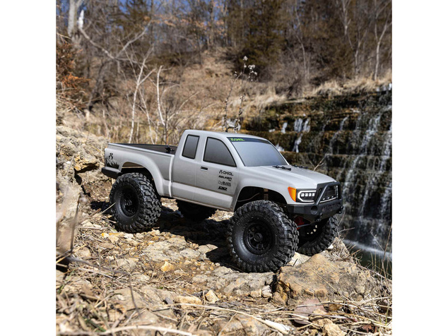 Axial SCX10 III Base Camp 4WD 1:10 RTR sivý