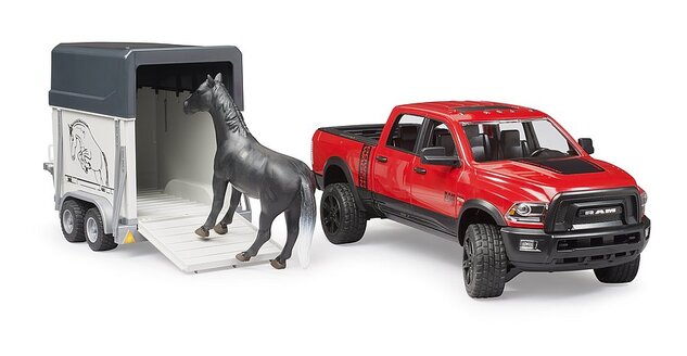 BRUDER 02501 Jeep RAM Power Wagon s prepravníkom na kone