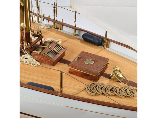 AMATI Dorade plachetnica Fastnet cup 1931 1:20 kit