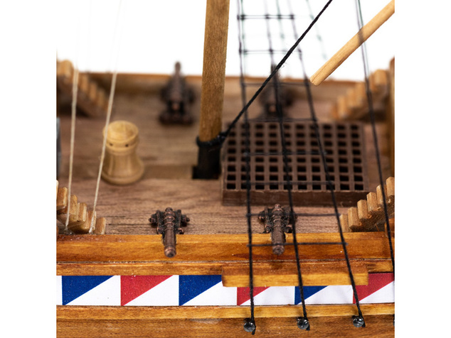 AMATI Elizabethan galeóna 1:135 First step kit