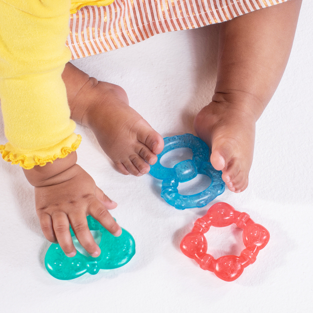 Bright Starts Hryzačka plnená vodou tvary Stay Cool Teethers™ 3ks