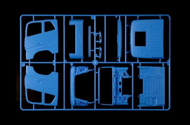 Model Kit truck 3967 - Volvo FH Low Roof (1:24)