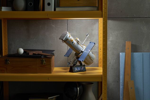 LEGO® Icons 11382 Hubbleův vesmírný dalekohled