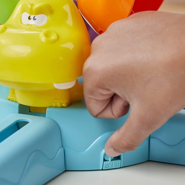 Hasbro Kinderspiel Hungrige Flusspferde - Trägerraketen E9707
