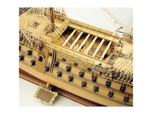 COREL HMS Victory 1765 1:98 kit