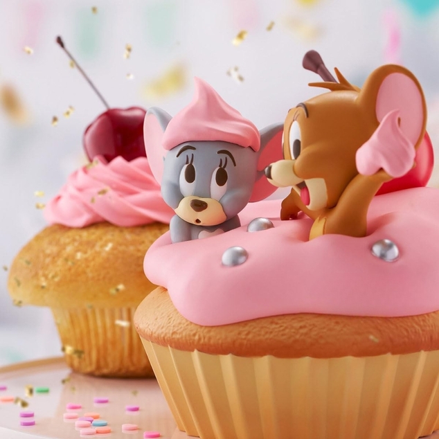 Bandai Tom und Jerry - Große weiche Vinylfigur - Süßer Kuchen