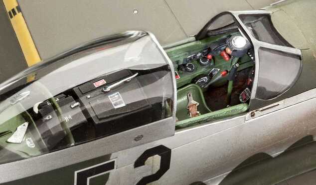 Plastic ModelKit letadlo 03944 - P-51D-5NA Mustang (1:32)