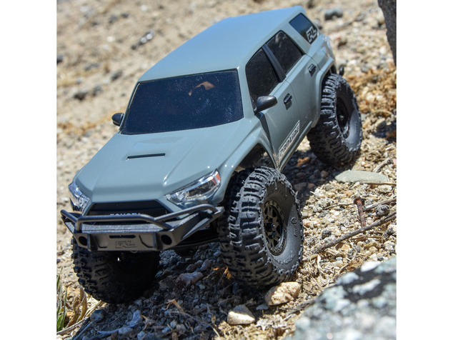 Pro-Line karosérie 1:24 2024 Toyota 4Runner rázvor 132mm, šedá, zostavená: Axial SCX24