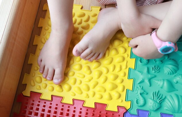 Ortek Masážna ortopedická podložka Puzzle "Mega Mix" 14 prvkov