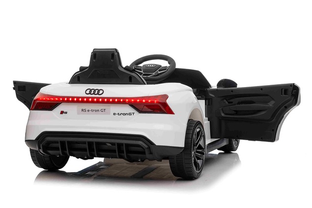 Elektrické autíčko Audi RS E-tron GT 12V, biele, široké jednomiestne sedadlo, 2,4 GHz diaľ