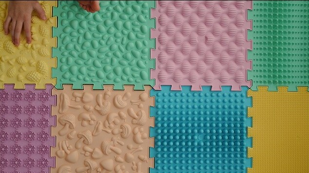 Ortek Masážna podložka Puzzle Mix Pastel 12 prvkov