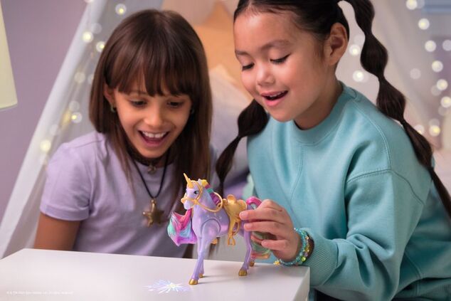 Unicorn Academy Svetelný jednorožec a figúrka 11 cm Sophia &amp; Wildstar