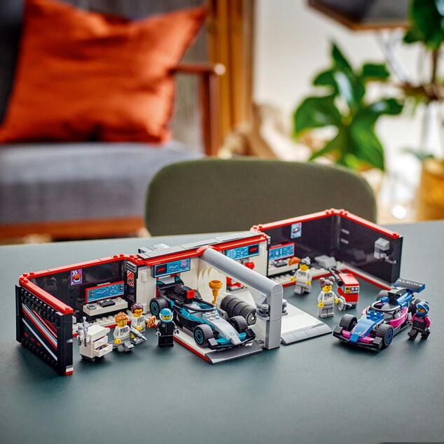 LEGO® City 60444 Garáž F1® a autá Mercedes-AMG a Alpine