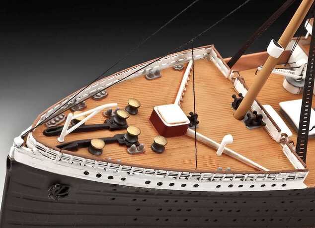 Gift-Set 05715 - R.M.S. Titanic - 100th anniversary edition (1:400)