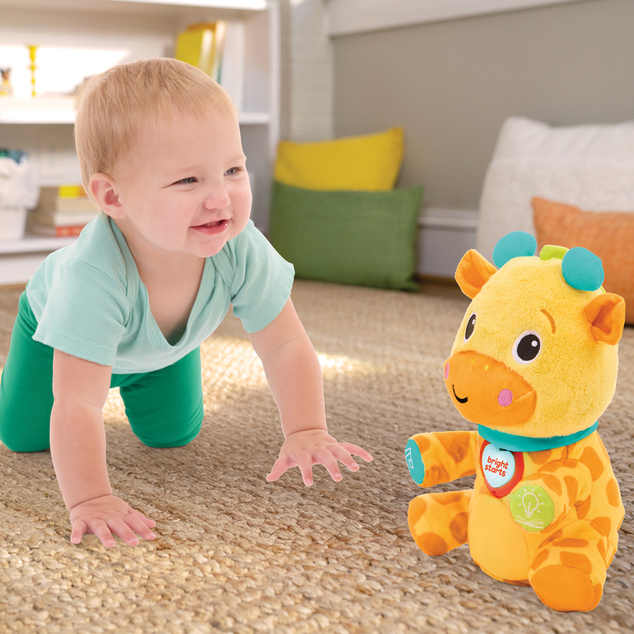 BRIGHT STARTS Interaktivna edukativna igračka Chat &amp; Cuddle Giraffe™, 6m+