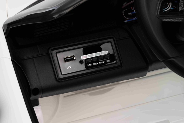 Elektrické autíčko RUF GT 12V, biele, Otváracie dvere, 2.4 GHz diaľkové ovládanie, LED sve