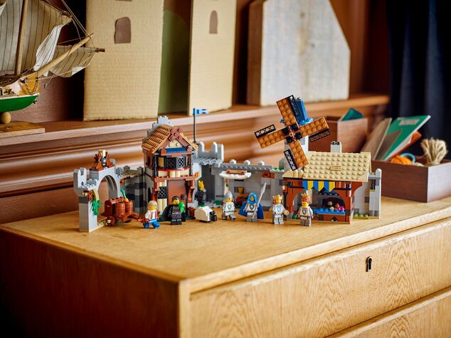 LEGO® Creator 3 v 1 31168 Stredoveký hrad a rytieri na koňoch