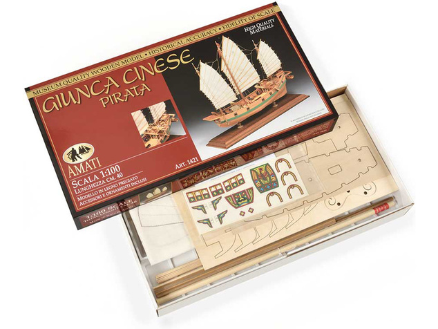 AMATI Čínska džunka 1:100 kit