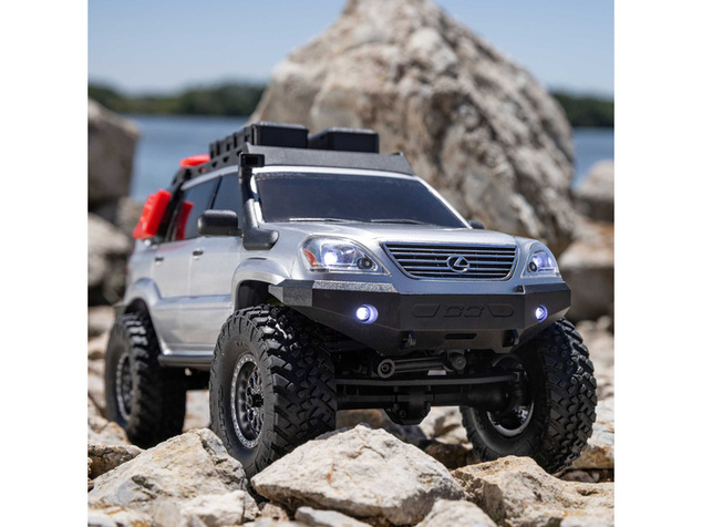 Axial SCX24 Lexus GX 470 1:24 4WD RTR biely
