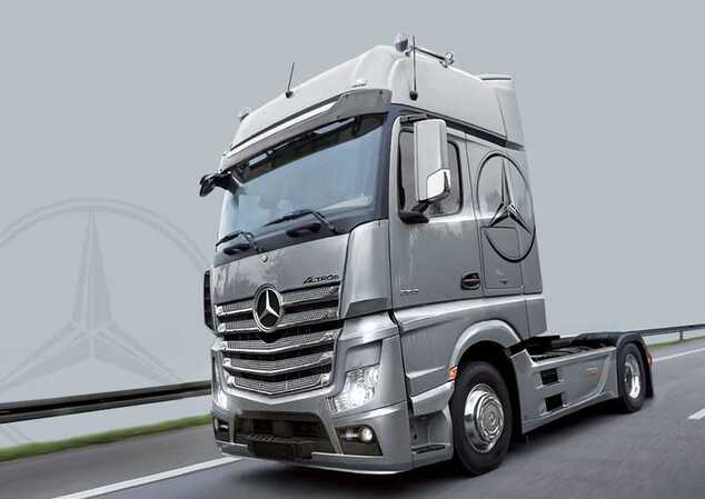 Model Kit tovornjak 3905 - Mercedes Benz Actros MP4 Gigaspace (1:24)