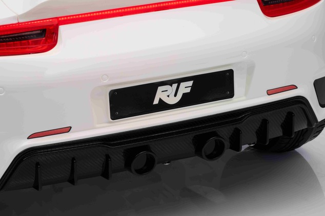 Elektrické autíčko RUF GT 12V, biele, Otváracie dvere, 2.4 GHz diaľkové ovládanie, LED sve