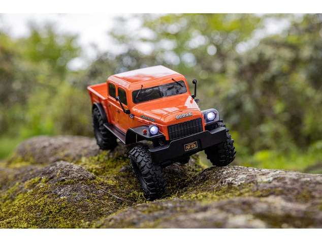 Axial SCX24 Dodge Power Wagon 1940 1:24 4WD oranžový
