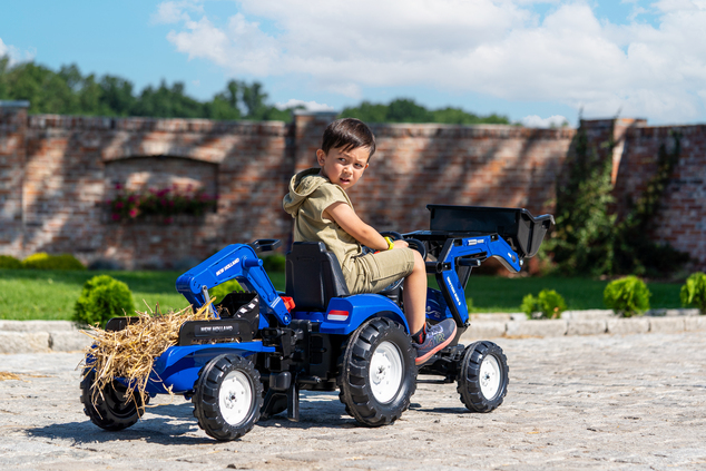 Falk Šliapací traktor 3090Y New Holland T8 elülső rakodóval és pótkocsival kék