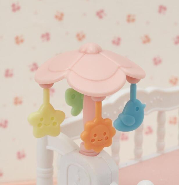 Sylvanian Families Pohištvo - postelj za trojčke z vrtiljakom