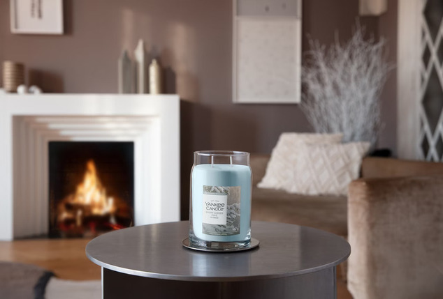 YC Signature Kerze Groß Snow Kissed Pine