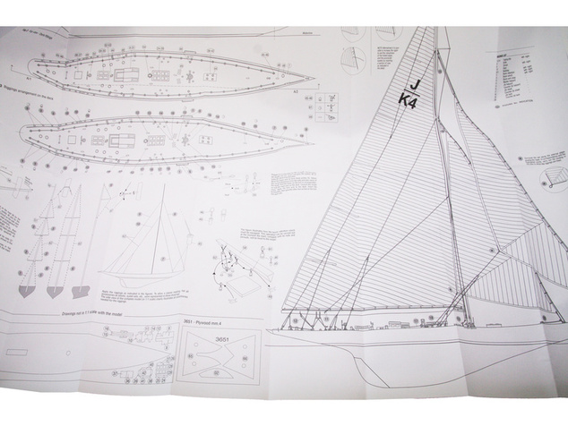 Barca a vela AMATI Endeavour 1934 1:80 kit con scafo finito