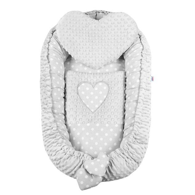 Luxusnest mit Kissen und Decke New Baby aus Minky Herz grau