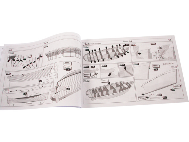 AMATI HMS Hunter škuner 1:60 kit