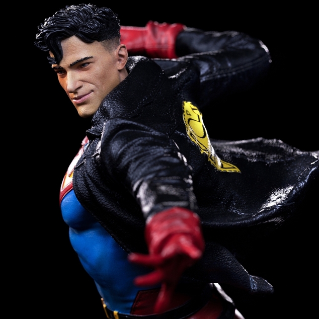 Iron Studios DC COMICS - Superboy Szobor 1/10