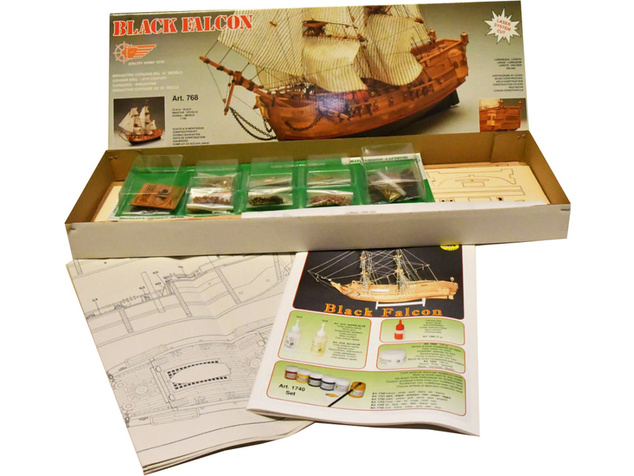 Mantua Model Black Falcon 1:100 kit