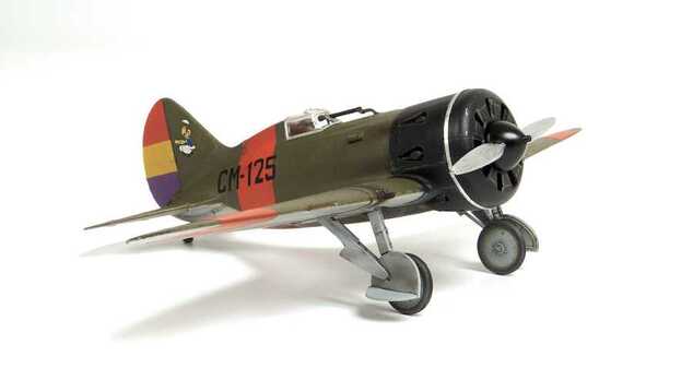 Model Kit repülőgép 7330 - Polikarpov I-16 (1:72)